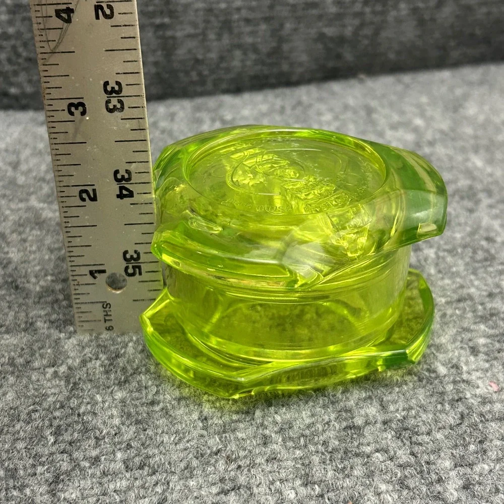Nextrend Garlic Twister G2 Manual Mincer Lime Green Made in USA Kitchen Tool